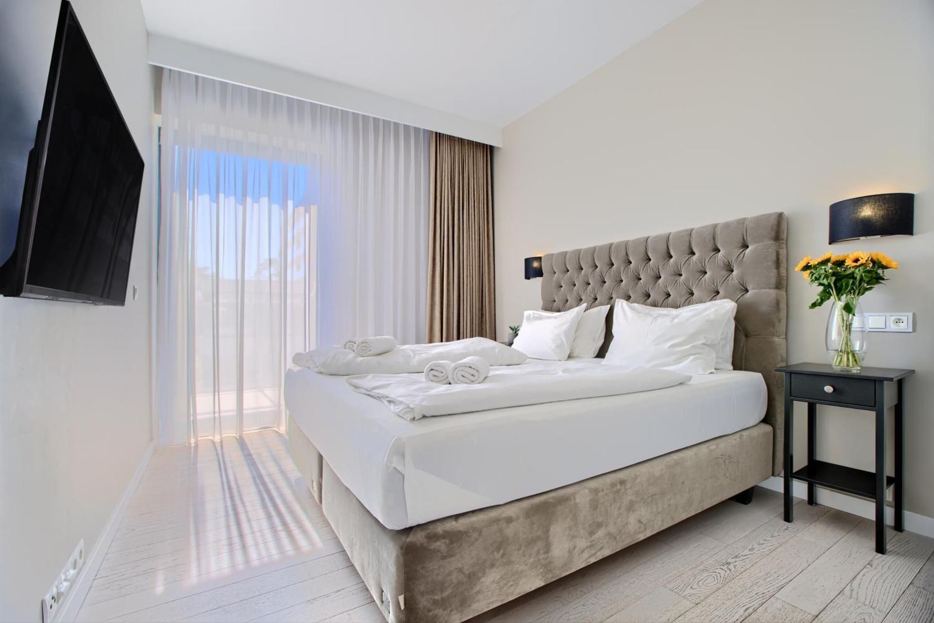 One-Bedroom Apartment B133
