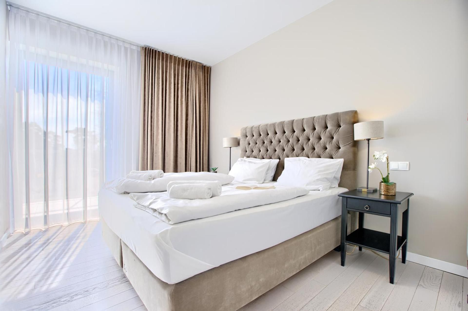 One-Bedroom Apartment B130