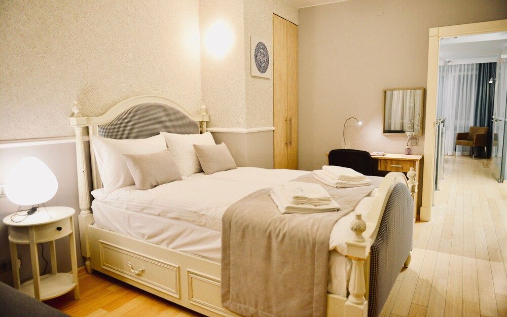 Executive Apartment (D503)