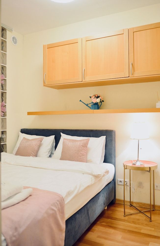 Comfort Studio Suite, 4 Bedrooms, Kitchen, City View