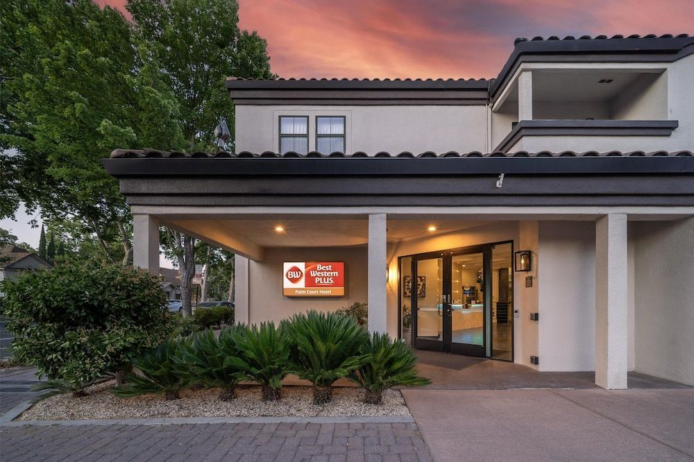 undefined Best Western Plus Palm Court Hotel 7