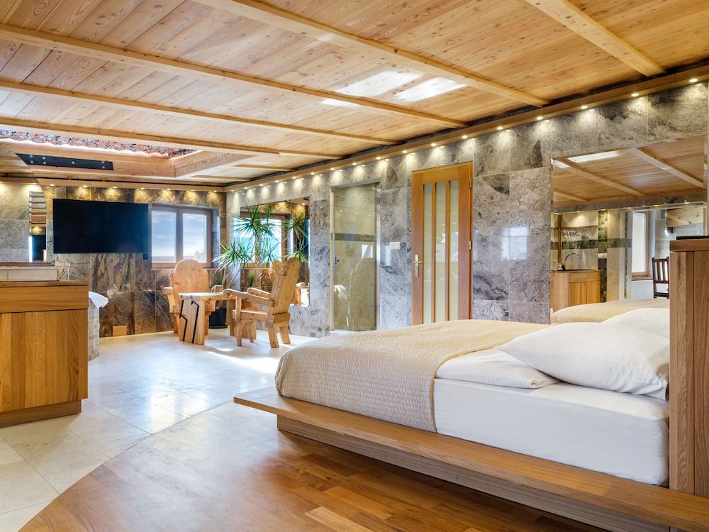 Superior Suite