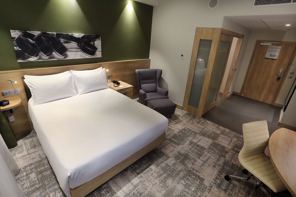 Family Room, 1 Queen Bed, Accessible (Connecting Rooms)