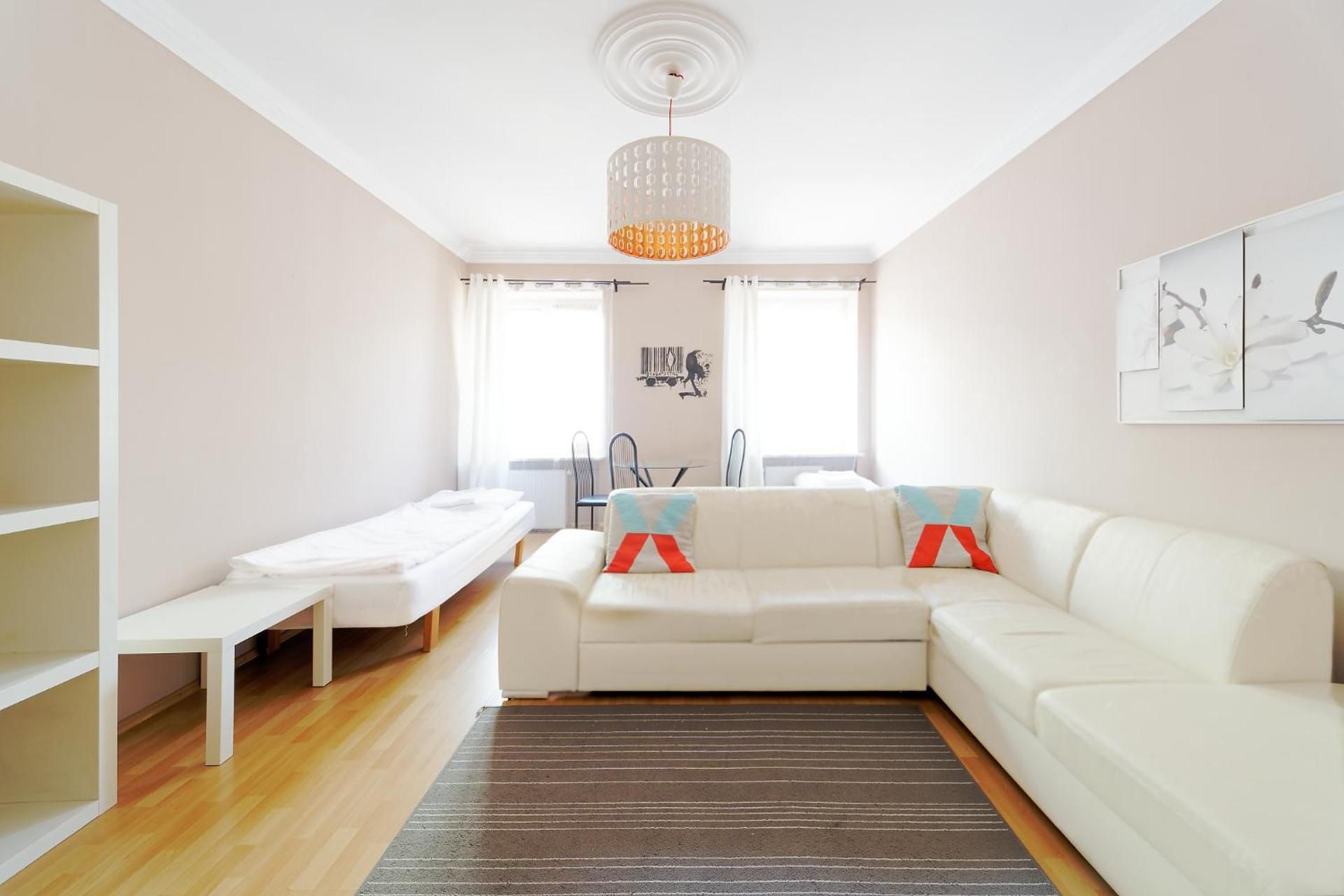Two-Bedroom Apartment (5-6 Adults)