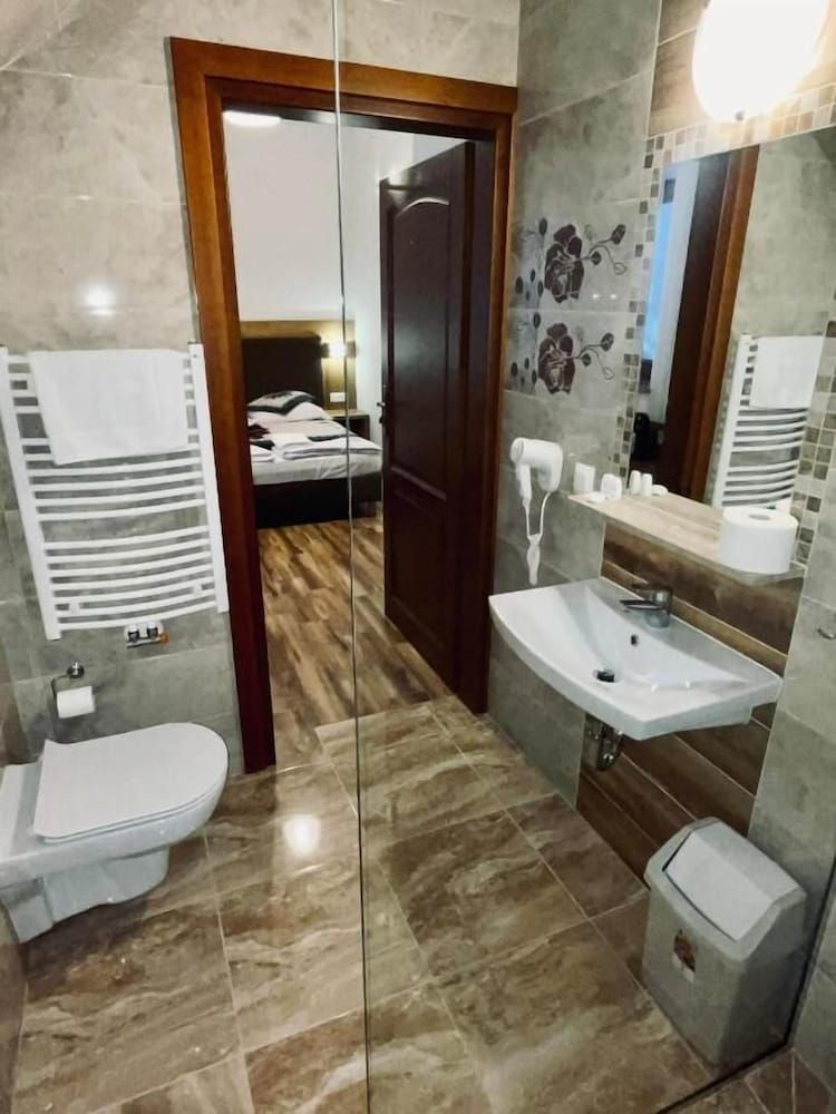 Pod Tatrami Deluxe Triple Room 7