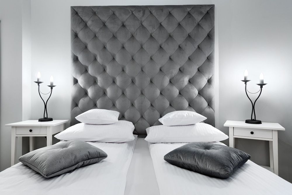 Aparthotel 1899 by Platinum Standard Apartment