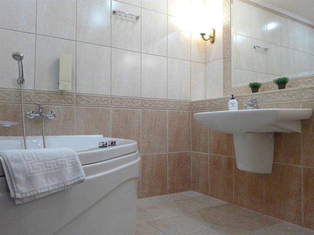 Apartment, Jetted Tub