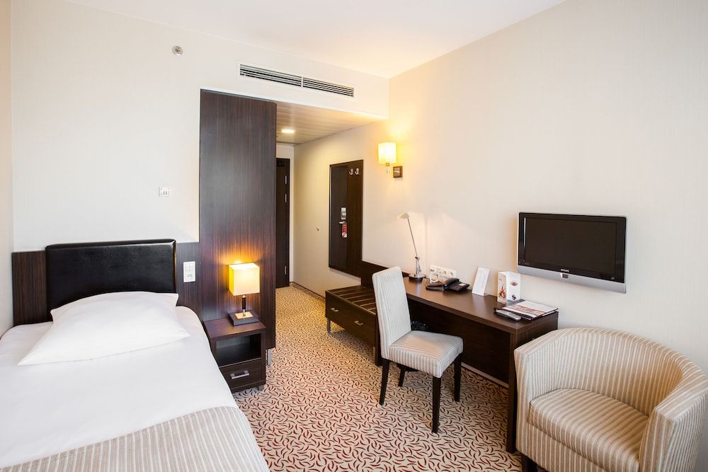 Qubus Hotel Lodz Single Room 2