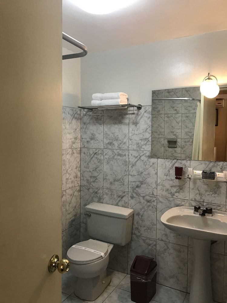 Embajadores Hotel Standard Double Room, 1 King Bed 2