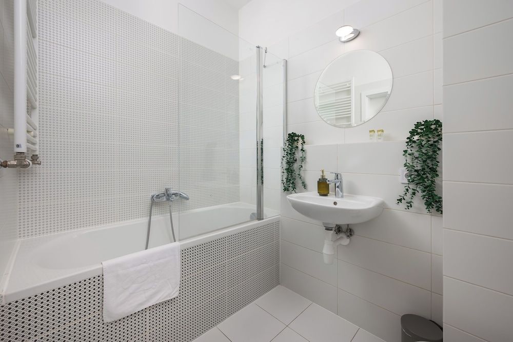 GO Apartments Superior Apartment 27