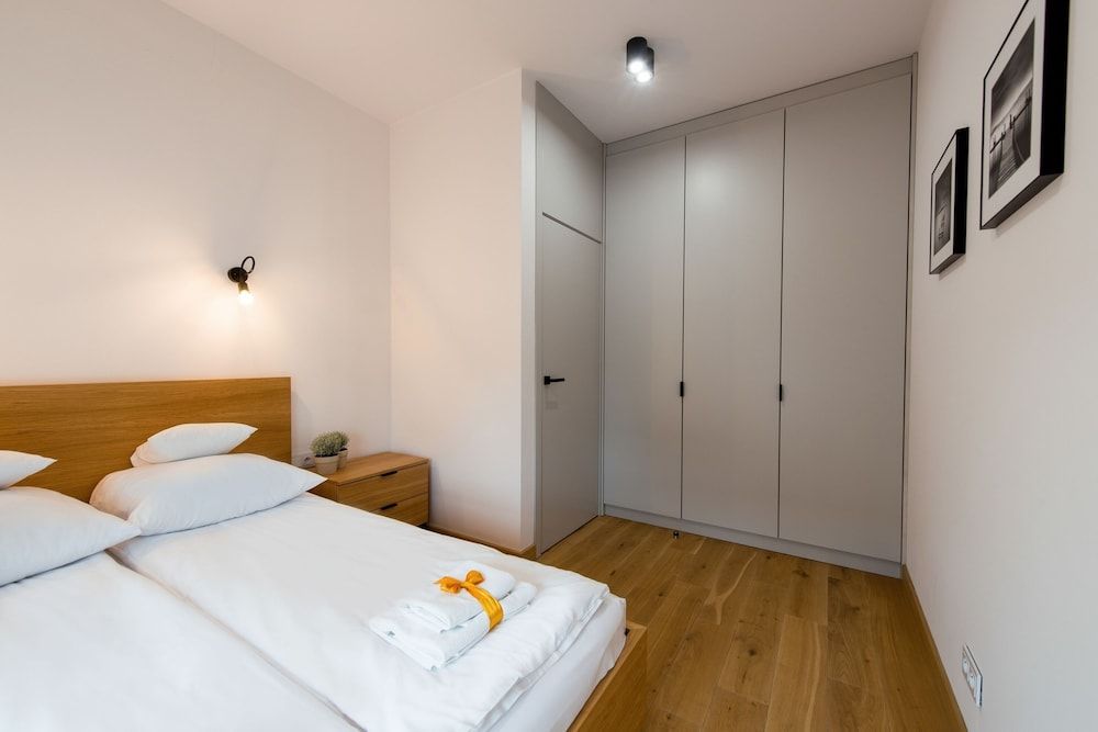 GO Apartments Superior Apartment 11