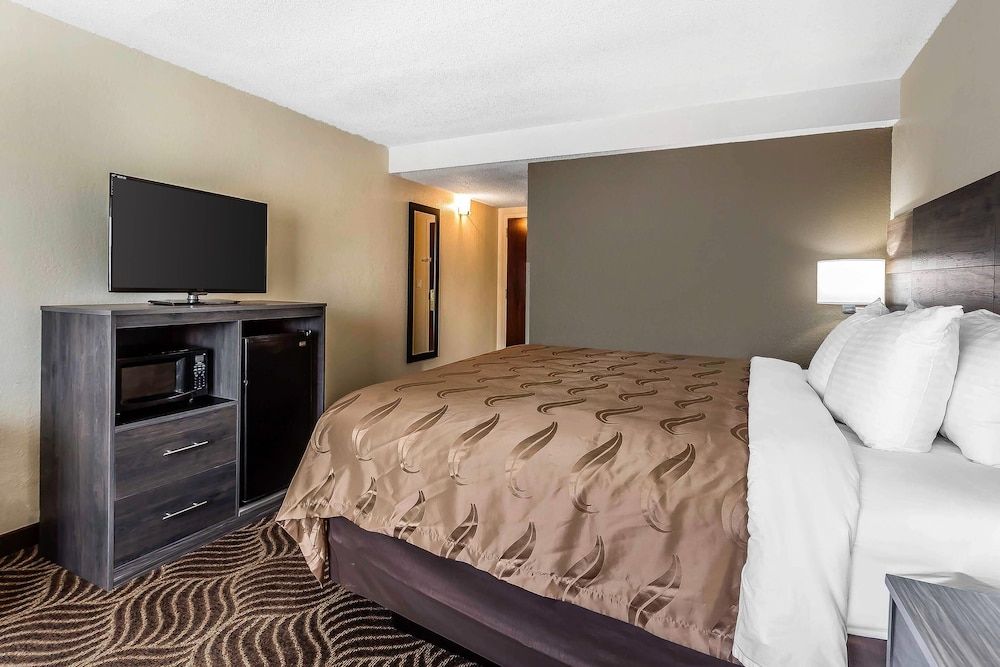 Room, 1 King Bed, Accessible, Non Smoking