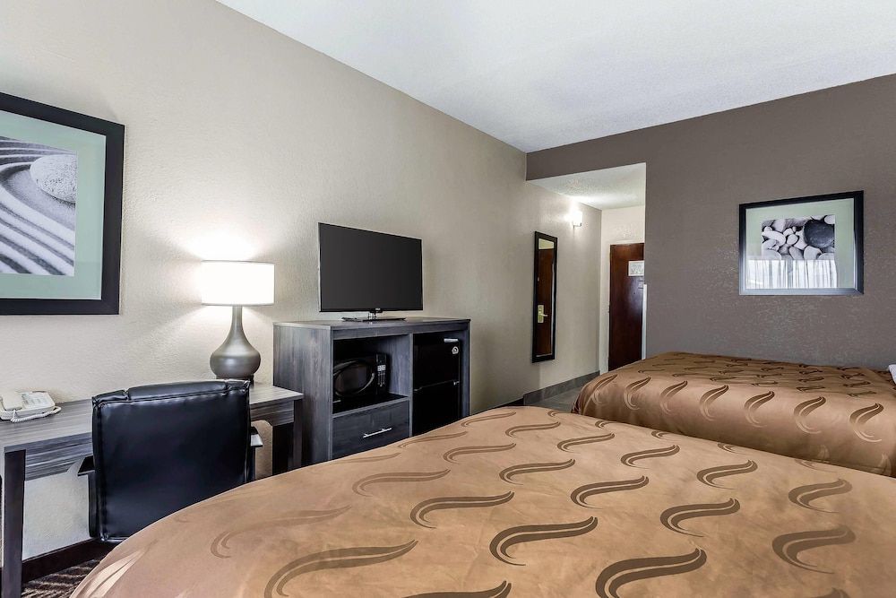 Room, 2 Queen Beds, Accessible, Non Smoking