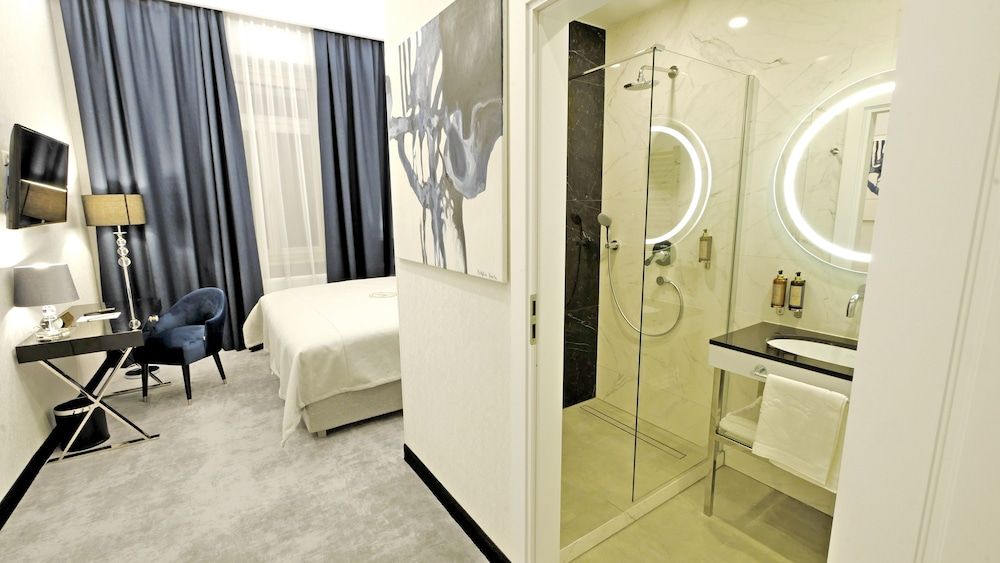 Deluxe Room, 1 King Bed (Lividus)