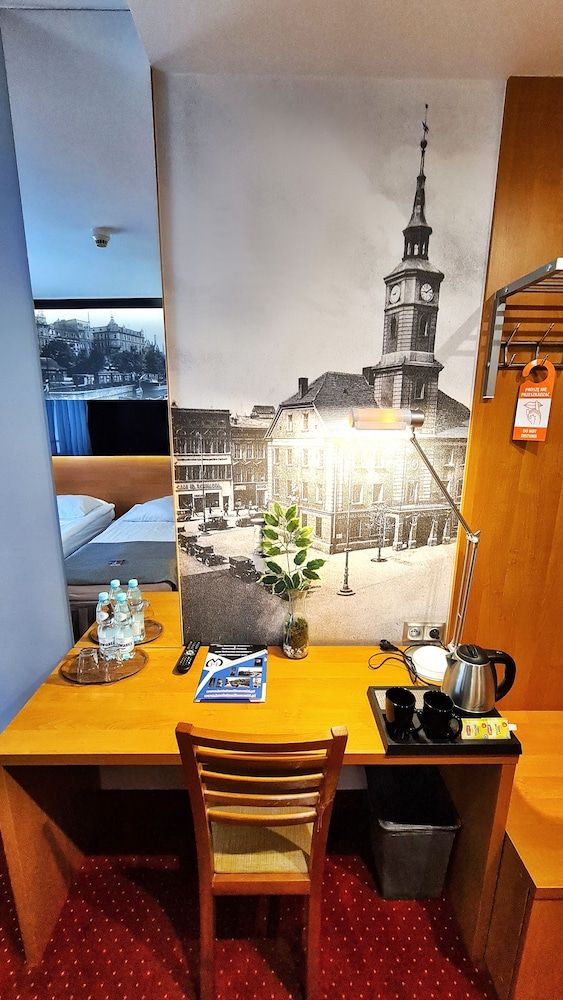 Hotel Malinowski Economy Standard Twin Room 7