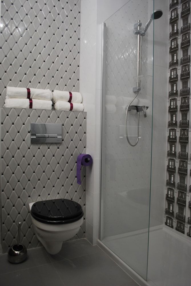 undefined Vola Residence 3