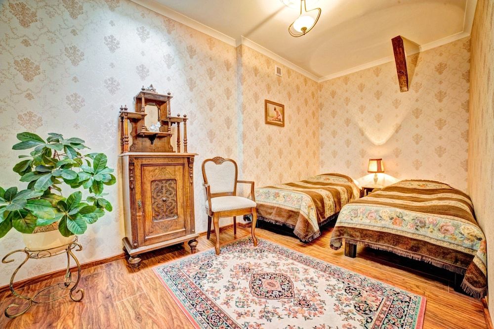 Condo, 2 Bedrooms