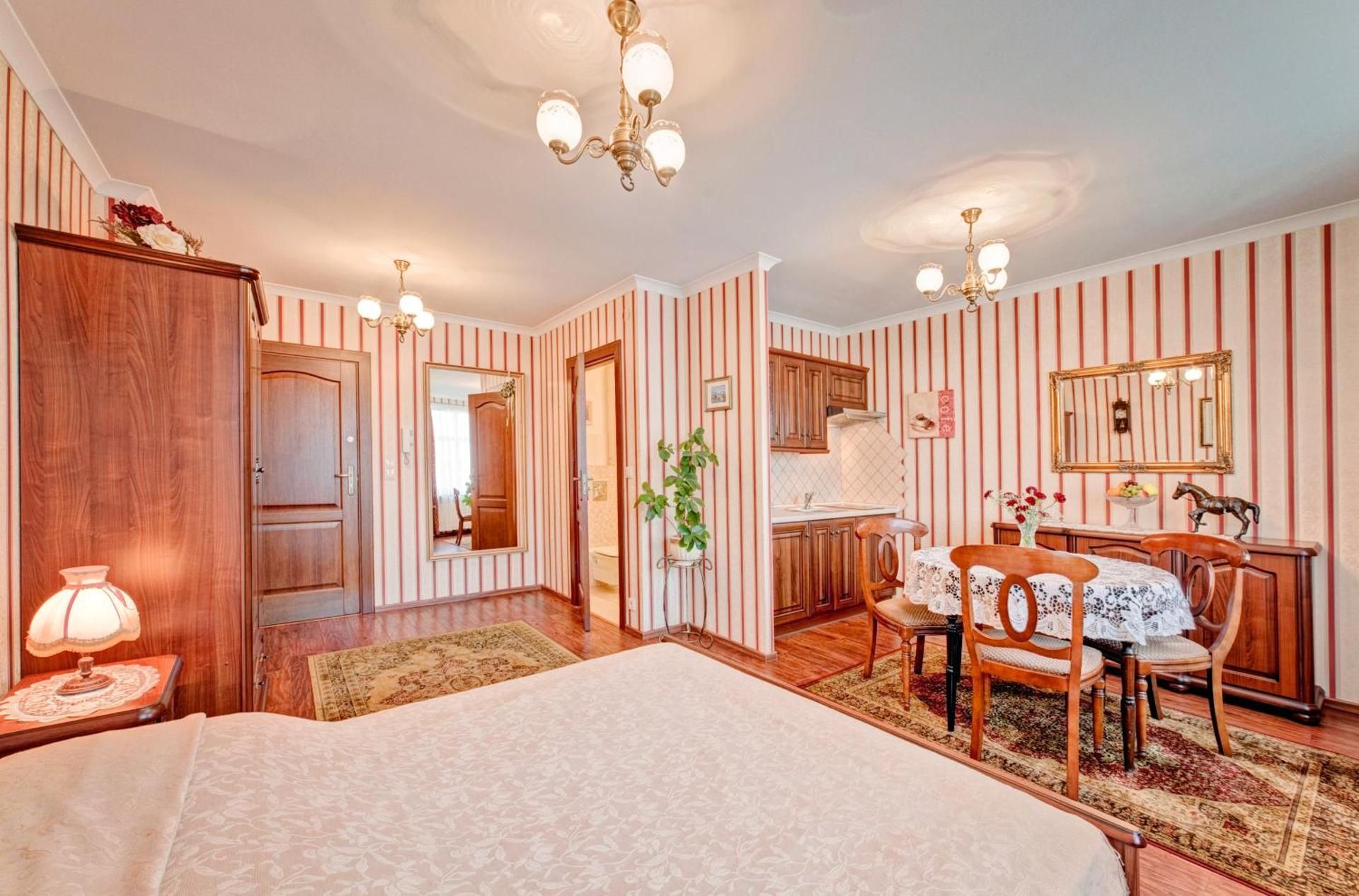 Apartment (2 Adults)