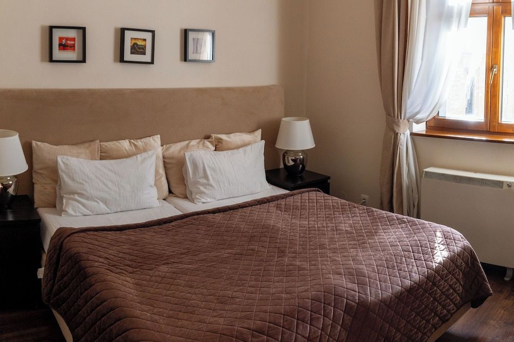 Lounge Apartments Standard Apartment, 2 Bedrooms, Kitchenette 4