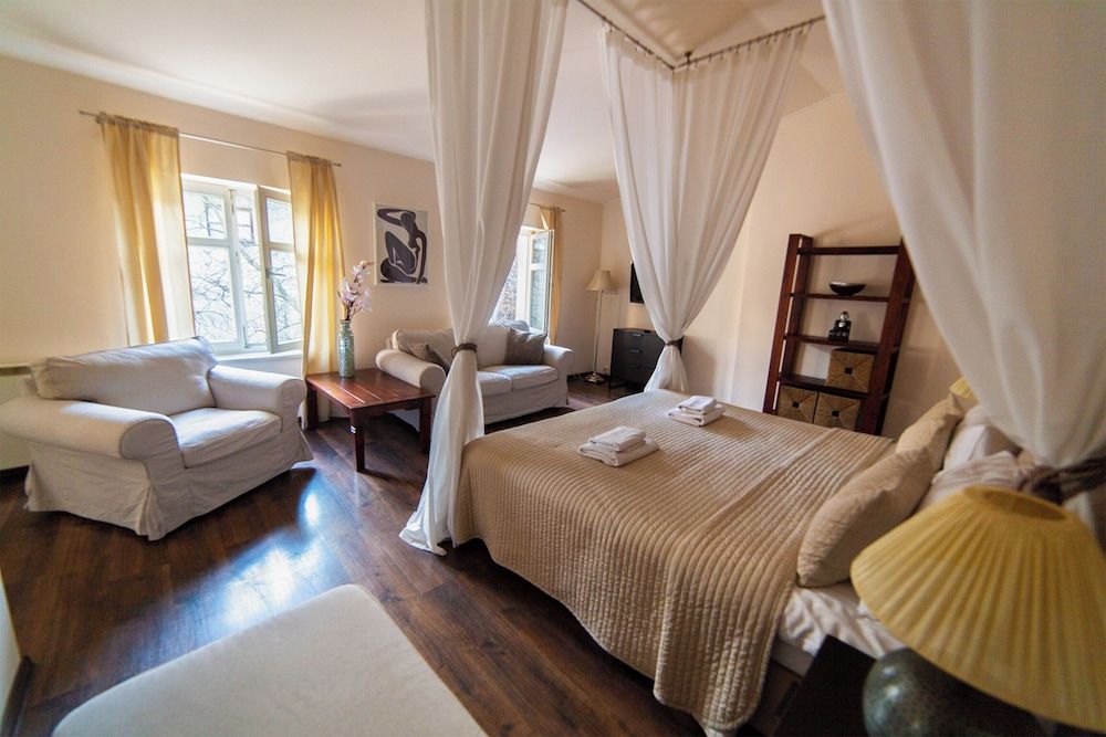 Lounge Apartments Deluxe Studio, Kitchenette 2