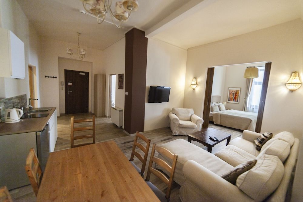 Lounge Apartments Standard Apartment, 2 Bedrooms, Kitchenette 7