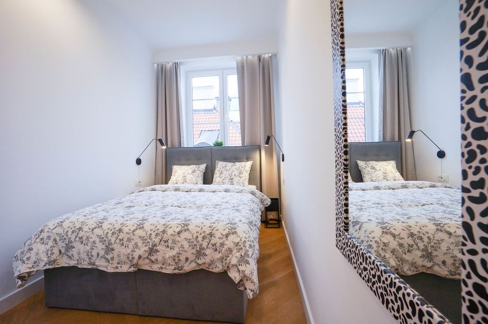 Premium Apartment, 3 Bedrooms, Kitchenette (11 Stara Street)