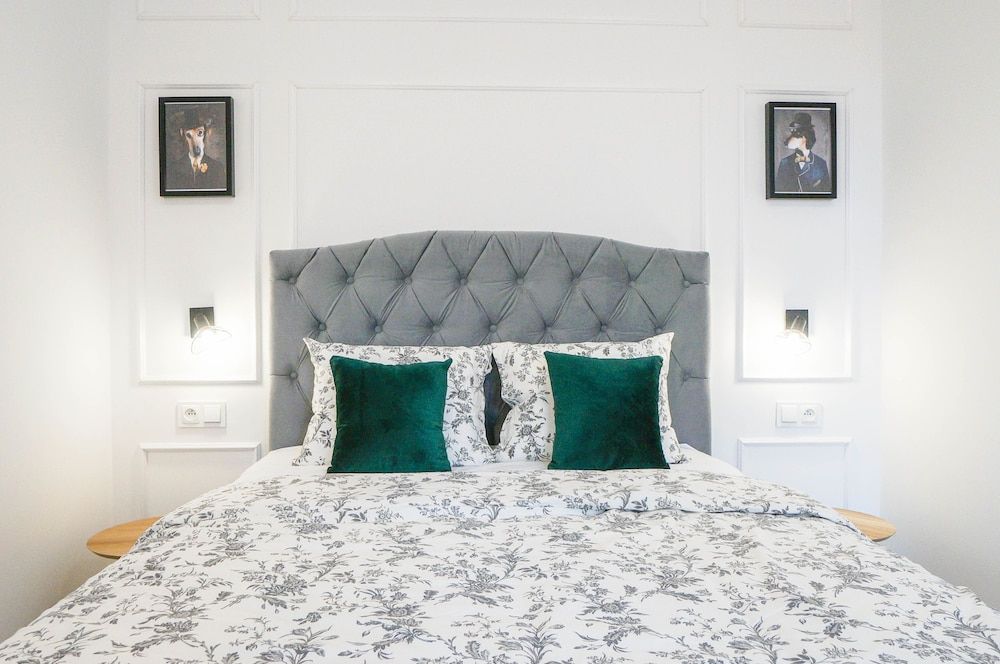 undefined AAA STAY Premium Apartments Old Town 2