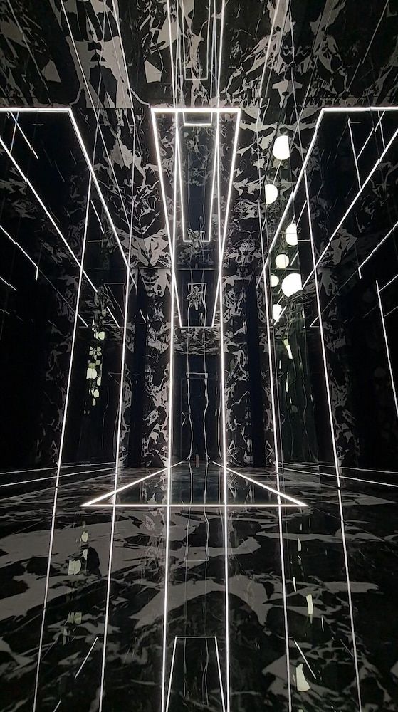 Apartments in Sky Tower with Bathtub near the window Dubai Apartment with a hot tub and sauna 6