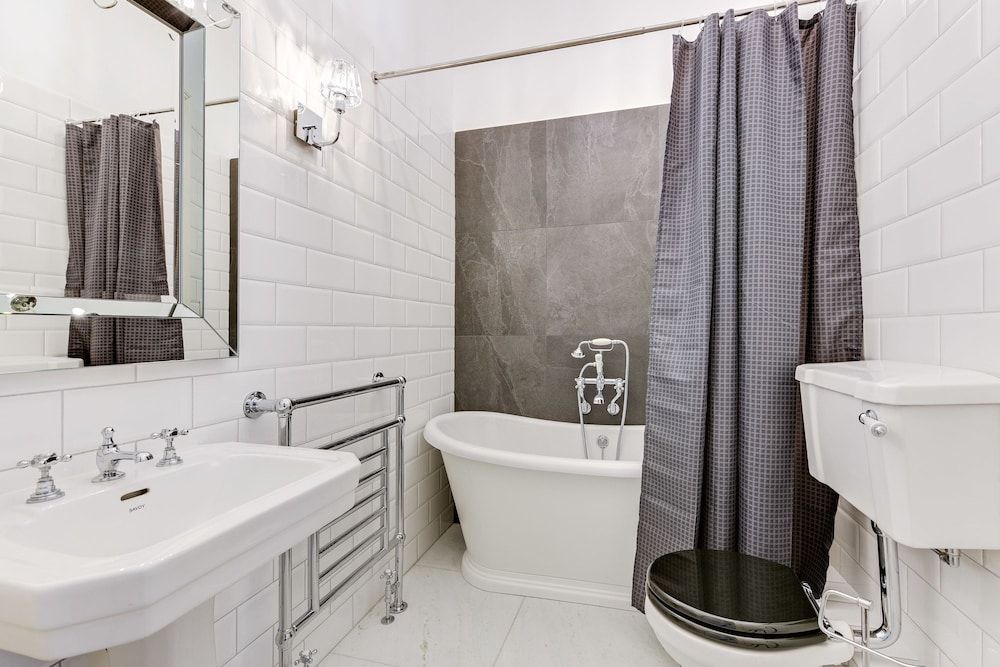 undefined Navy Group - Old Town Apartments 9