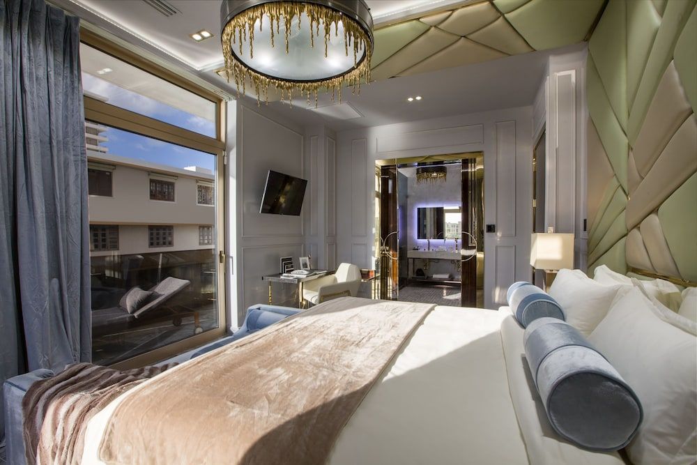 Panorama Suite Beyond Balcony