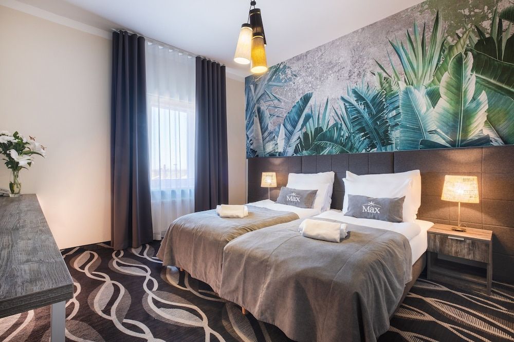 Max Health Resort SPA Standard Double Room 9