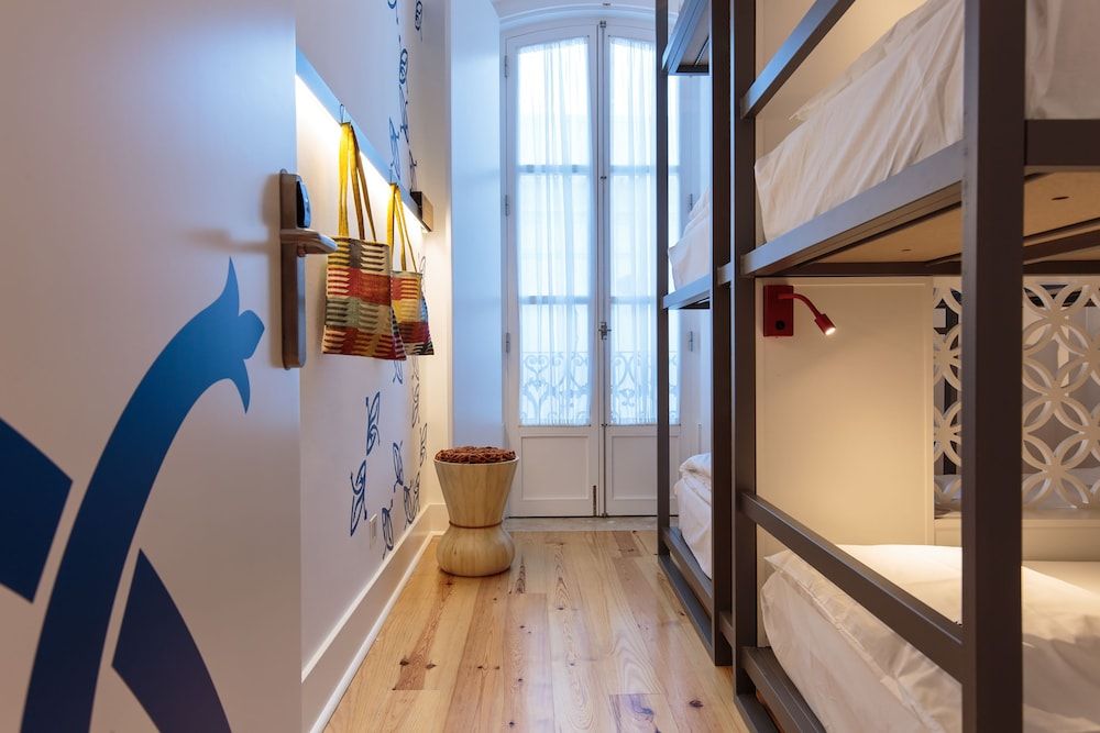 Heaven Inn Évora - Hostel Shared Dormitory (One Bed Female Dorm Room of 6 peop)