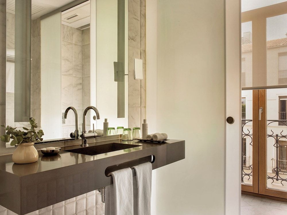 Hotel Único Madrid - Small Luxury Hotels Double Room, Garden View 2