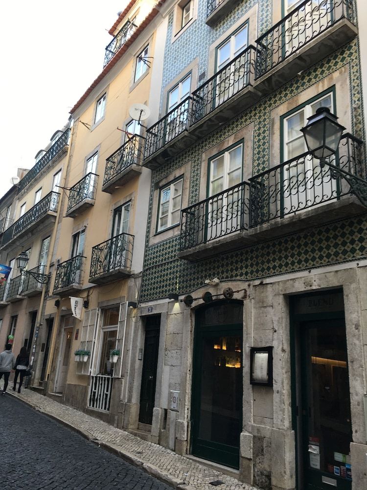 undefined Lisbon Fragrances Patchouli Flowers 3