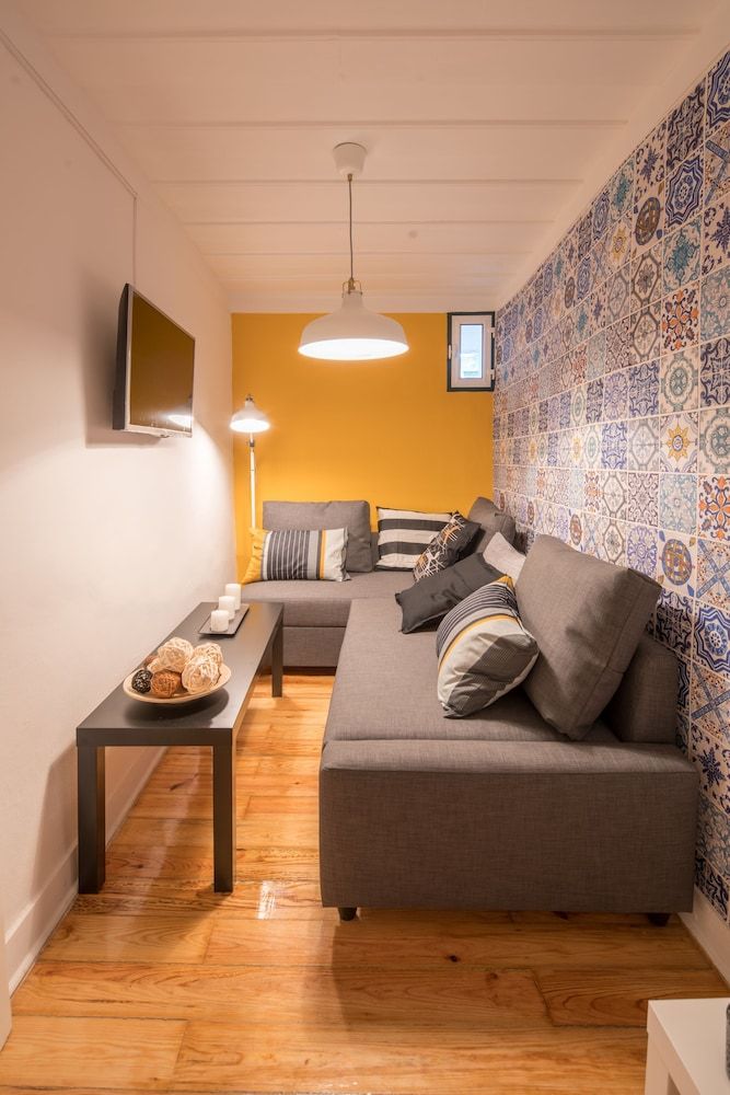 Lisbon Fragrances Patchouli Flowers Deluxe Apartment, 2 Bedrooms 14