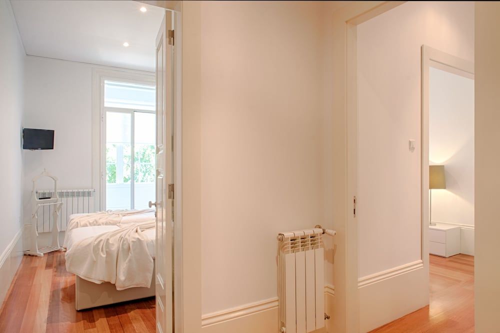 Charming House Marquês Suite, 2 Bedrooms, Balcony 5