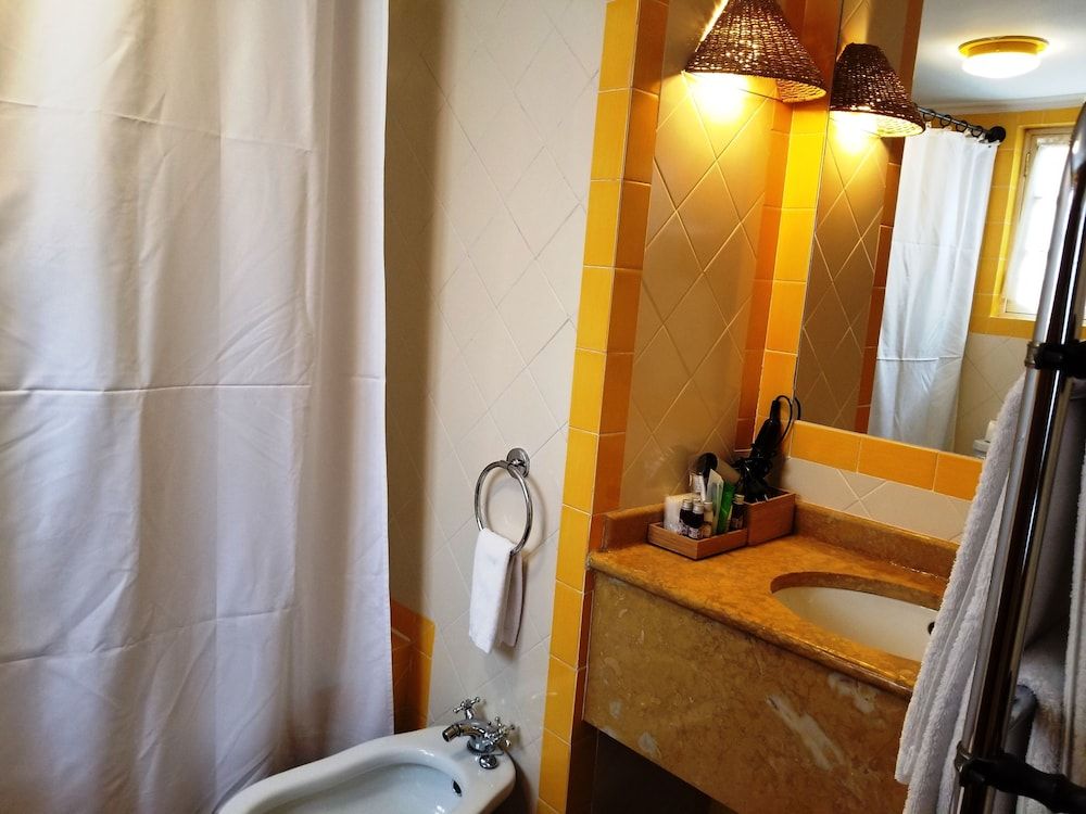 Lawrence's Hotel Superior Double or Twin Room 6