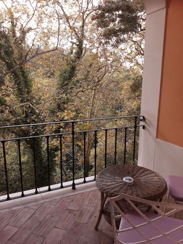 Lawrence's Hotel Superior Double or Twin Room 7