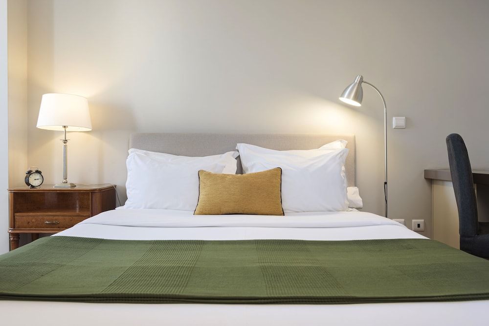 B The Guest Downtown Superior Double Room 14