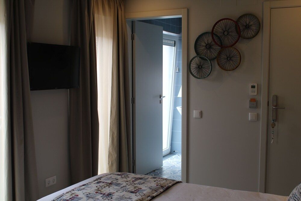 Royal Beach Hostel & Suites Suite 11
