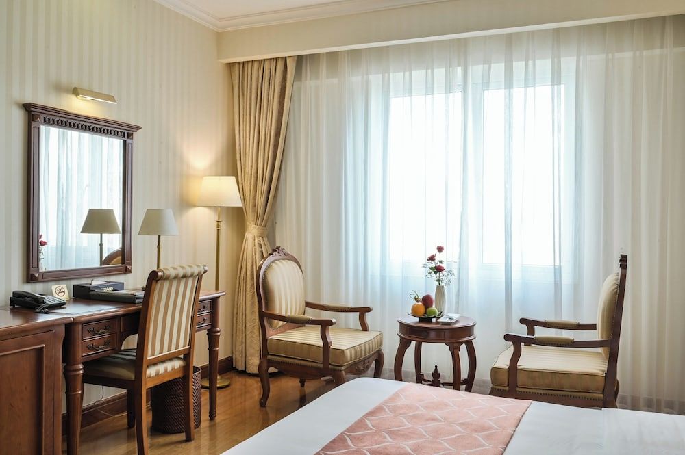 Hotel Grand Saigon Premium Deluxe King 7