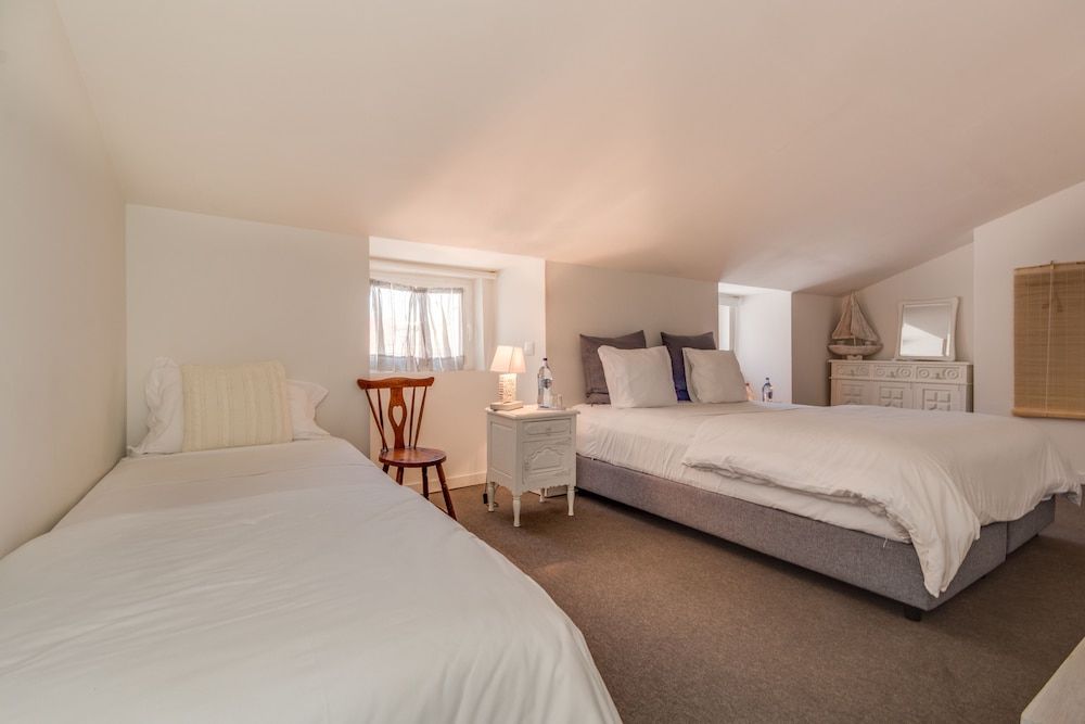 undefined Chiado 44 9