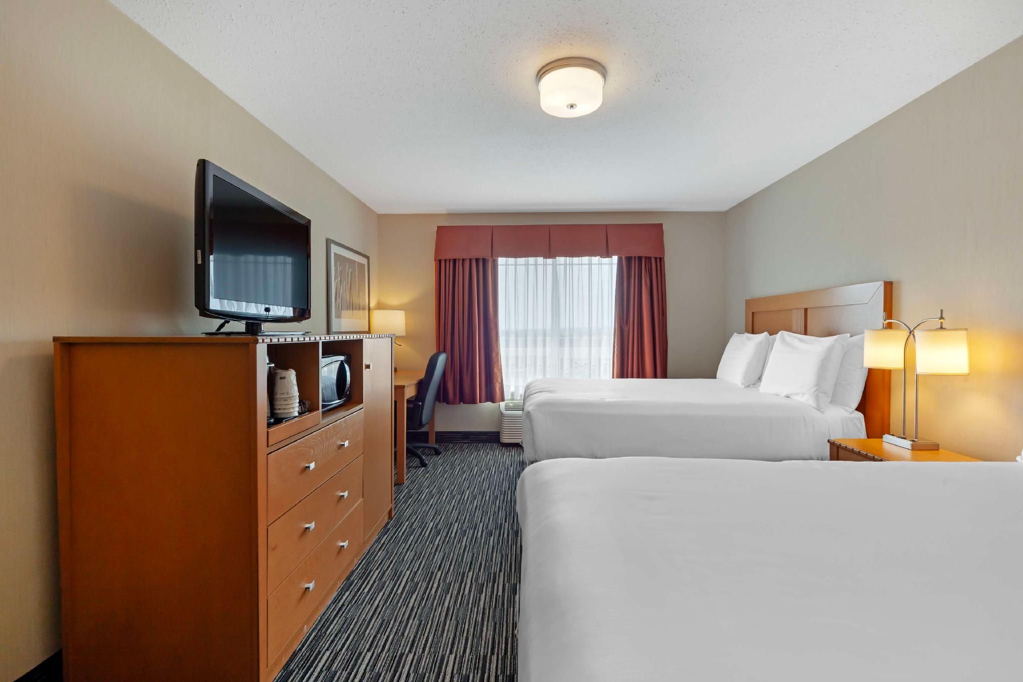 2 queen beds, nonsmoking