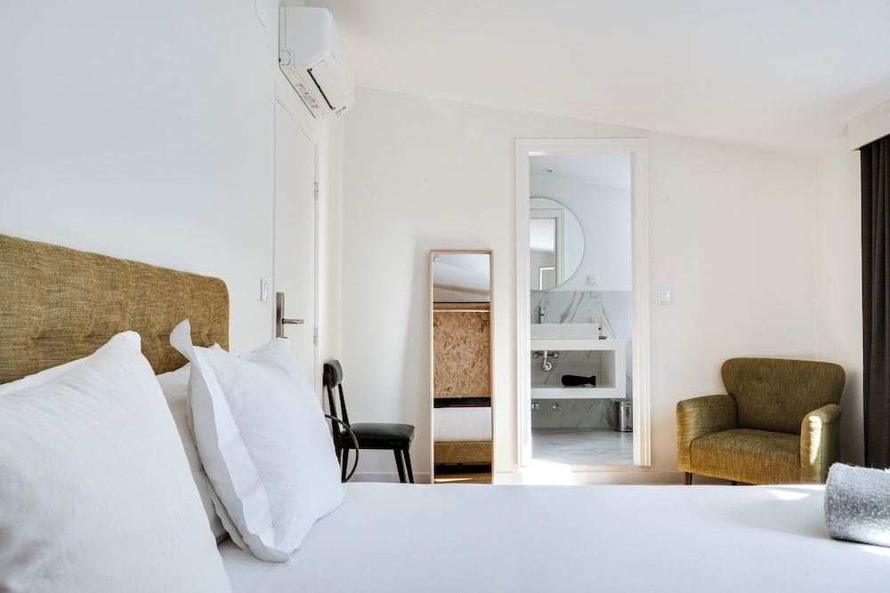 1869 Príncipe Real House Superior Double Room with Balcony 2