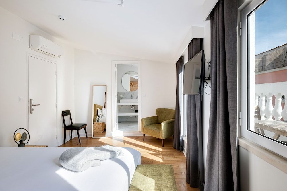 1869 Príncipe Real House Superior Double Room with Balcony 16