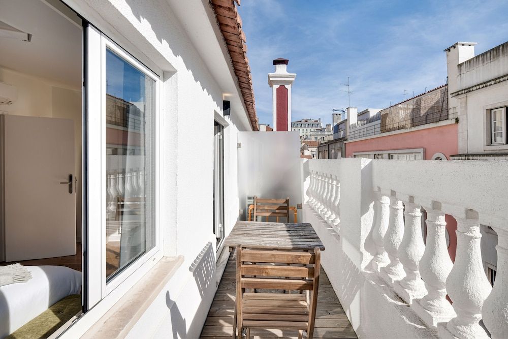 1869 Príncipe Real House Superior Double Room with Balcony 9