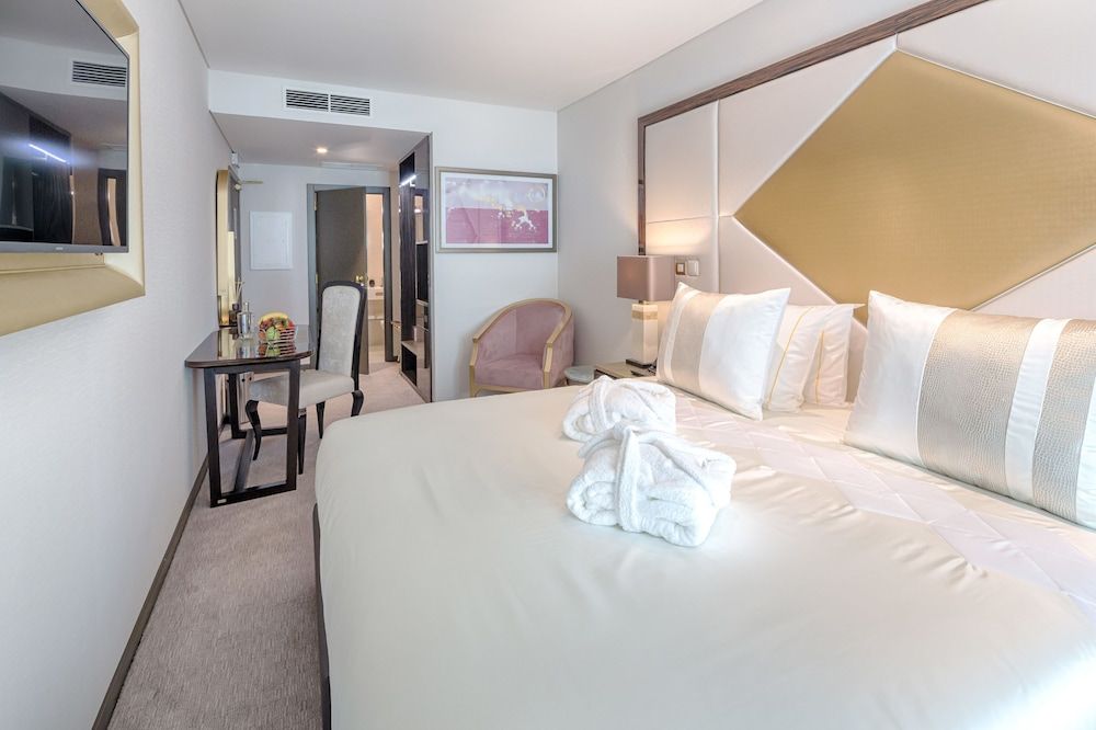undefined MeraPrime Gold Design Hotel 2