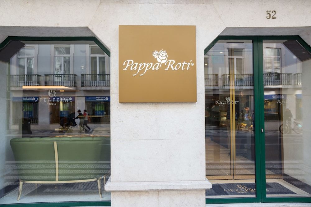 undefined MeraPrime Gold Design Hotel 4