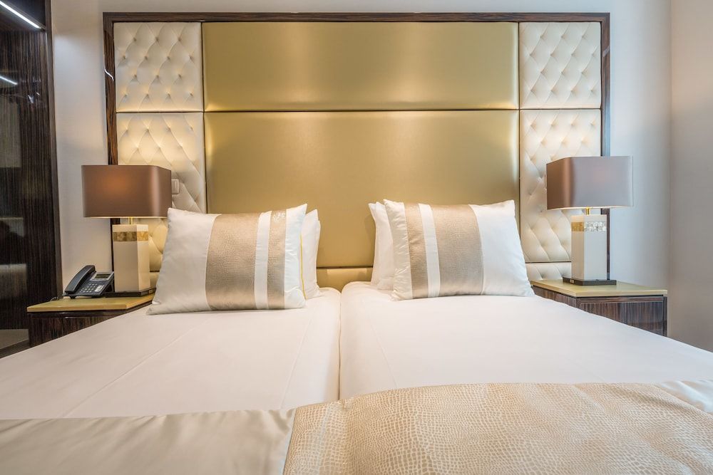 MeraPrime Gold Design Hotel Standard Twin Room 3