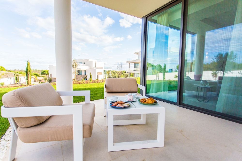 Monte Rei Golf & Country Club Deluxe Suite, 1 Bedroom 4